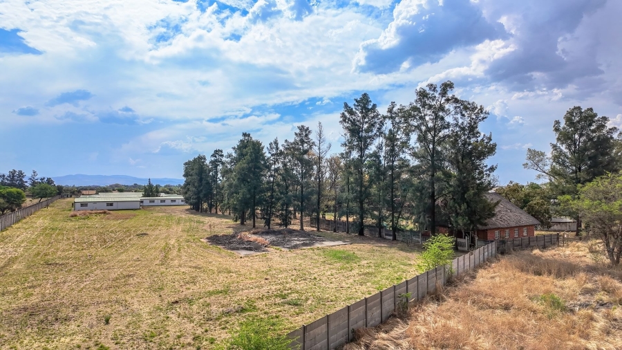 5 Bedroom Property for Sale in Rustenburg Rural North West